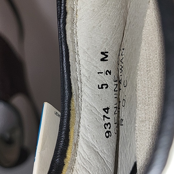 NWOT Mizuno Ladies MST Golf Shoes (5 1/2) - Picture 11 of 11